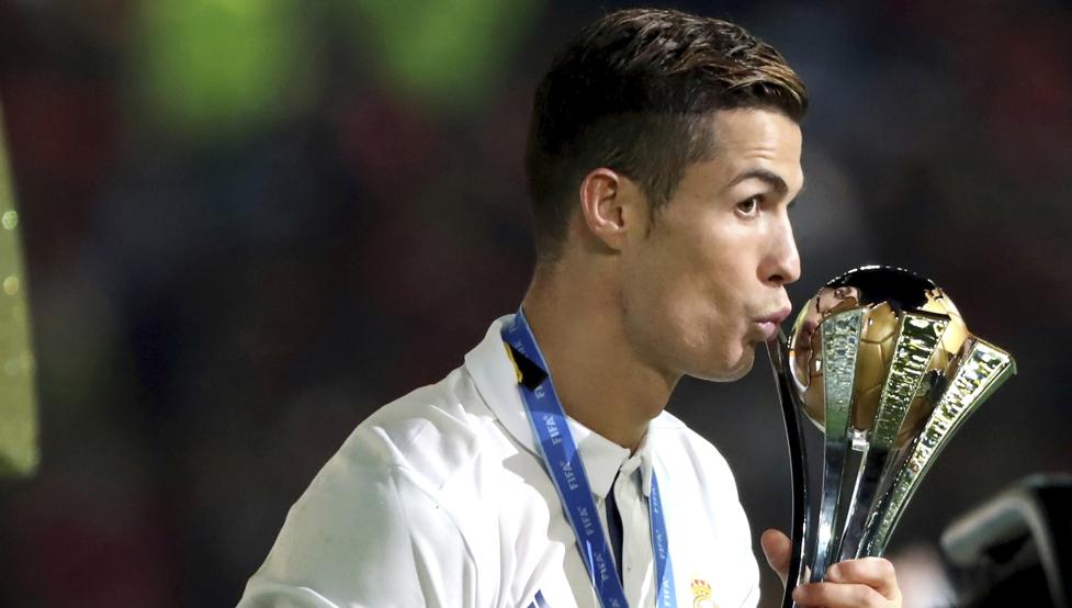 居莱尔助攻 贡萨洛破门完成帽子戏法