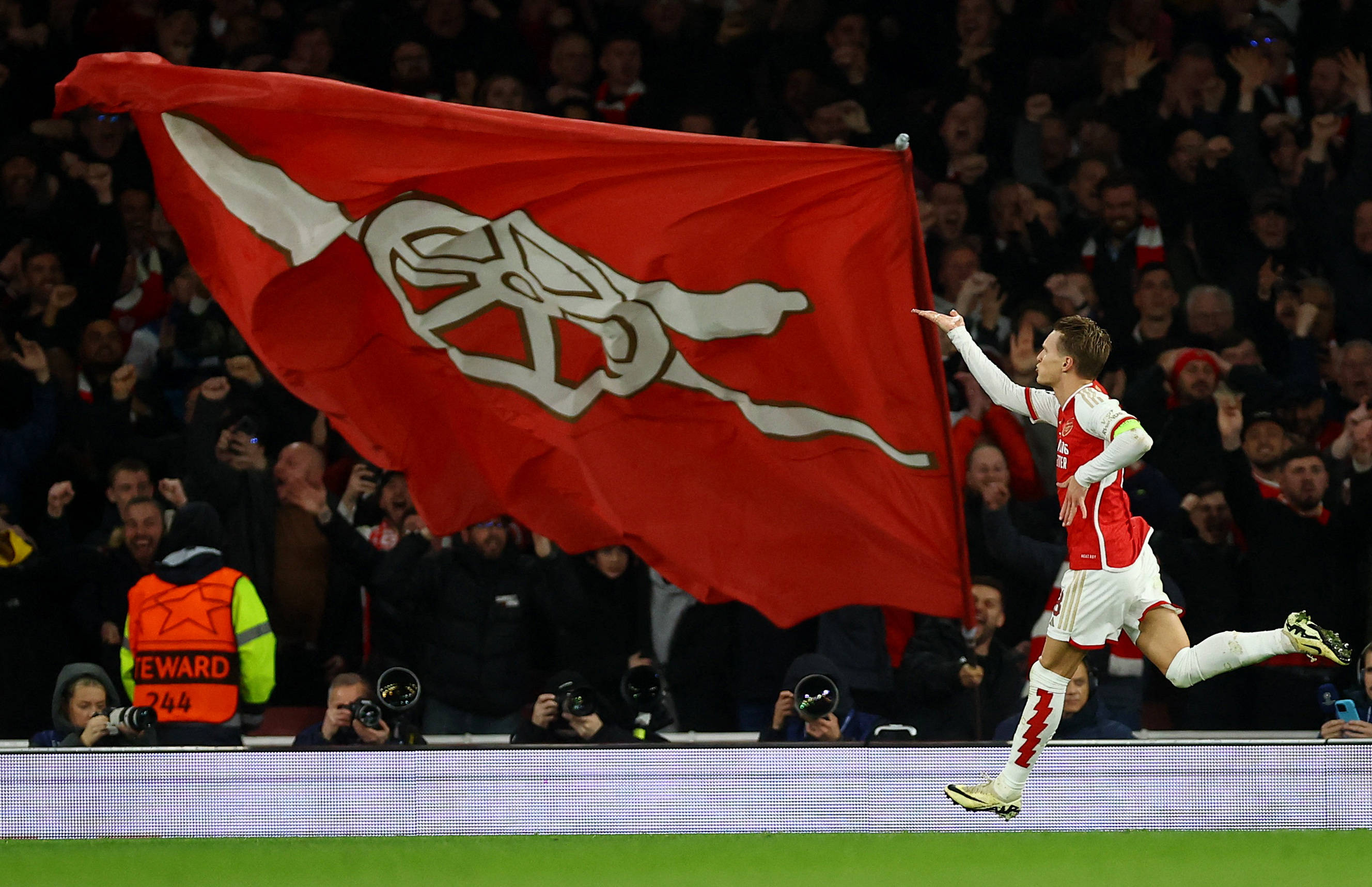 大爆冷！HLE无缘MSI，T1拿下最后一张MSI门票，多兰又王朝了