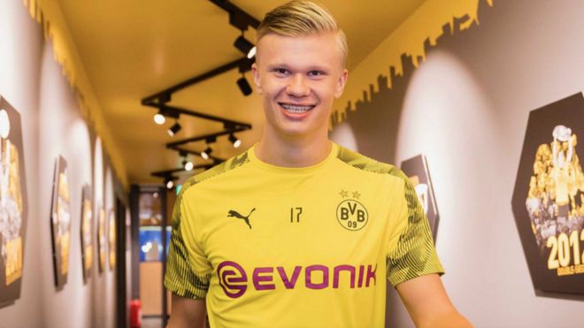 记者：曼联同意租借乌加特，但加拉塔萨雷想等欧战机会