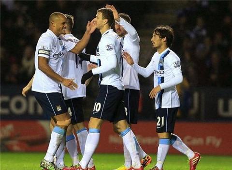 NBA传闻：安东尼·戴维斯受伤后，老鹰仍关注独行侠其他内线交易机会