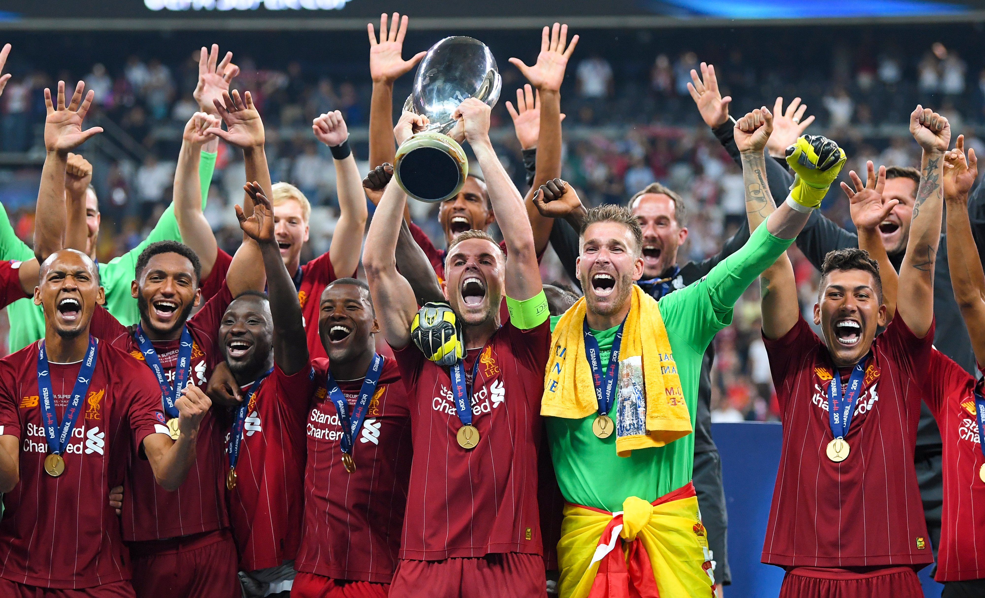 詹姆斯出战也难以领先，半场落后9分，字母哥12分3篮板！